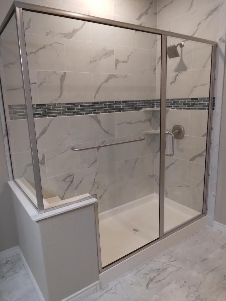 Bathrooms remodel by Fortune Homes