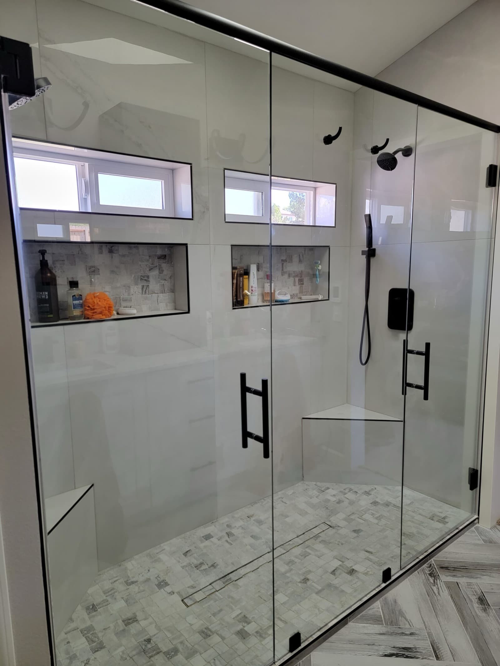 Bathrooms remodel by Fortune Homes