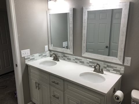 Bathrooms remodel by Fortune Homes